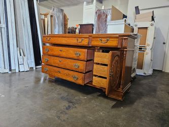 Dresser