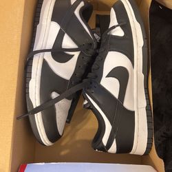 Women Size 9 Dunks 