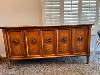 Vintage credenza/sideboard