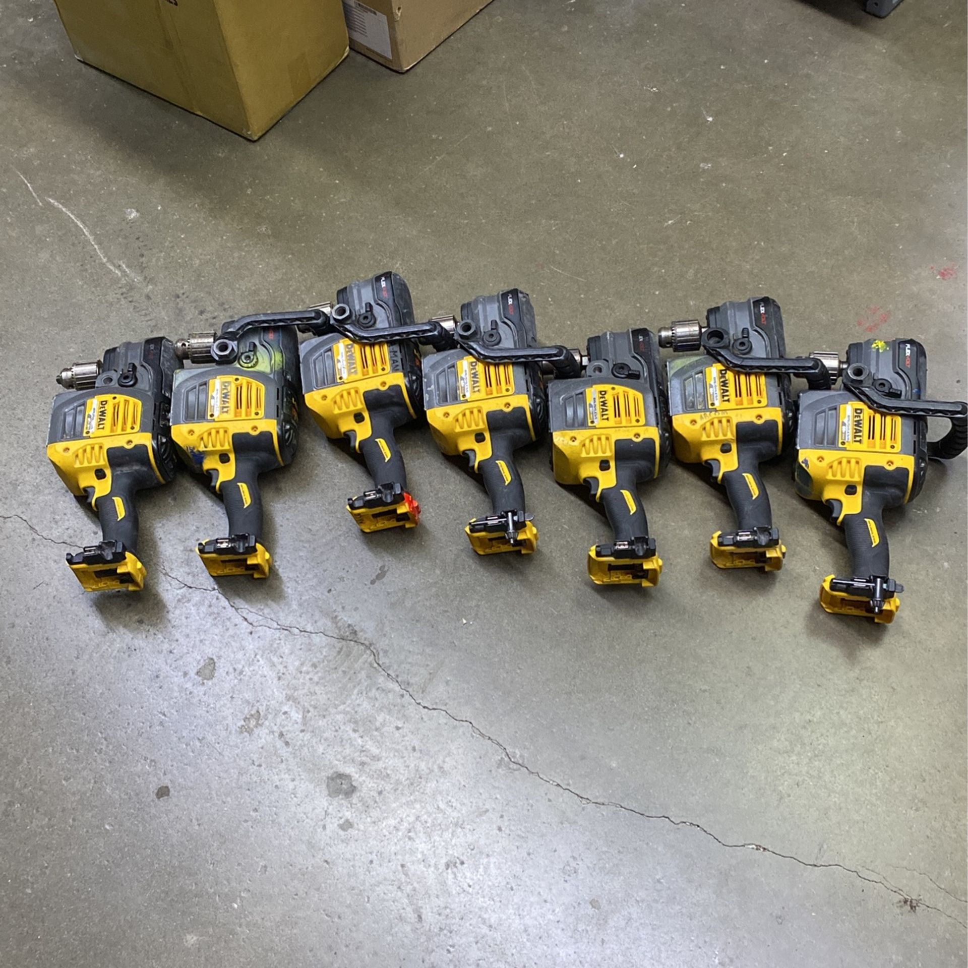 7 DeWalt Augers