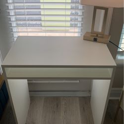 White Desk Beautiful Sturdy 