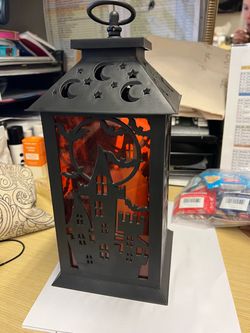 Halloween lantern two AA BATTERIES