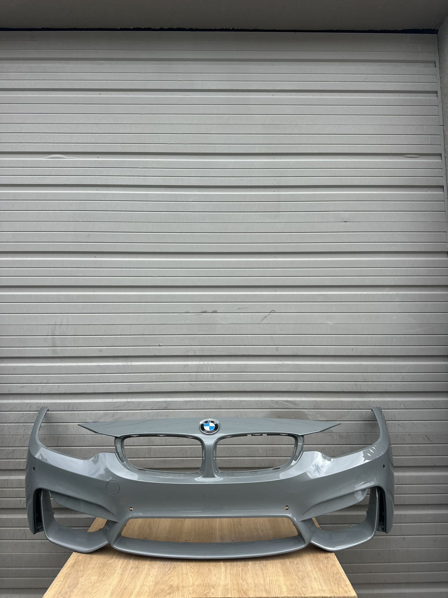 BMW M3/M4 F80/F82/F83 Genuine OEM FRONT BUMPER COVER 2014-2020