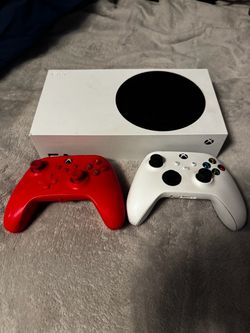 Xbox Series S 512gb  with Two Controllers
