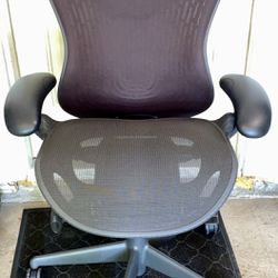 Herman Miller Mirra 2 Desk Chair