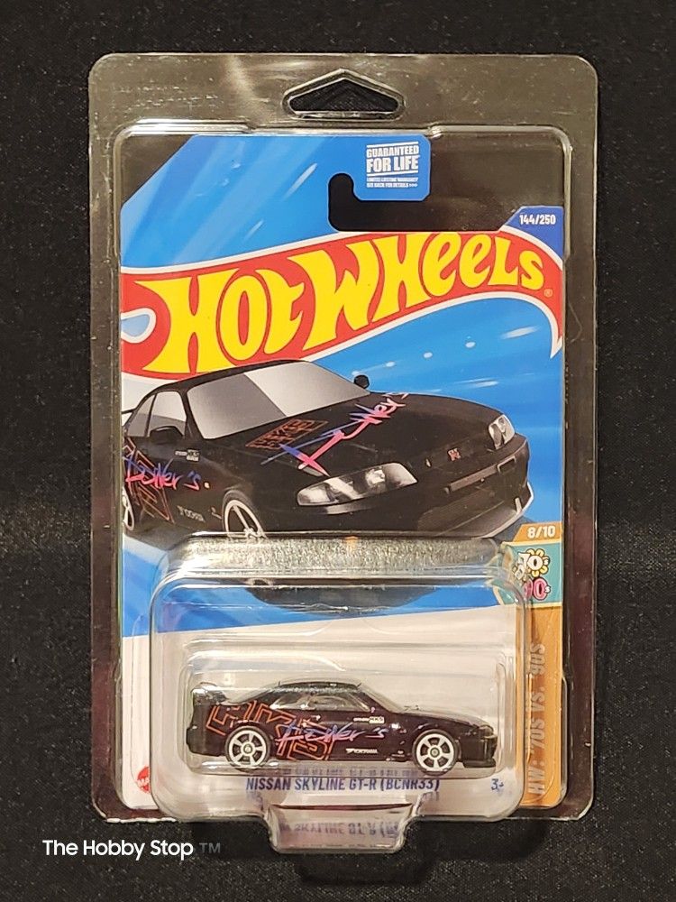 Hot 🔥 Wheels 🛞, $15 Nissan Skyline GT-R Protective Display Case Included