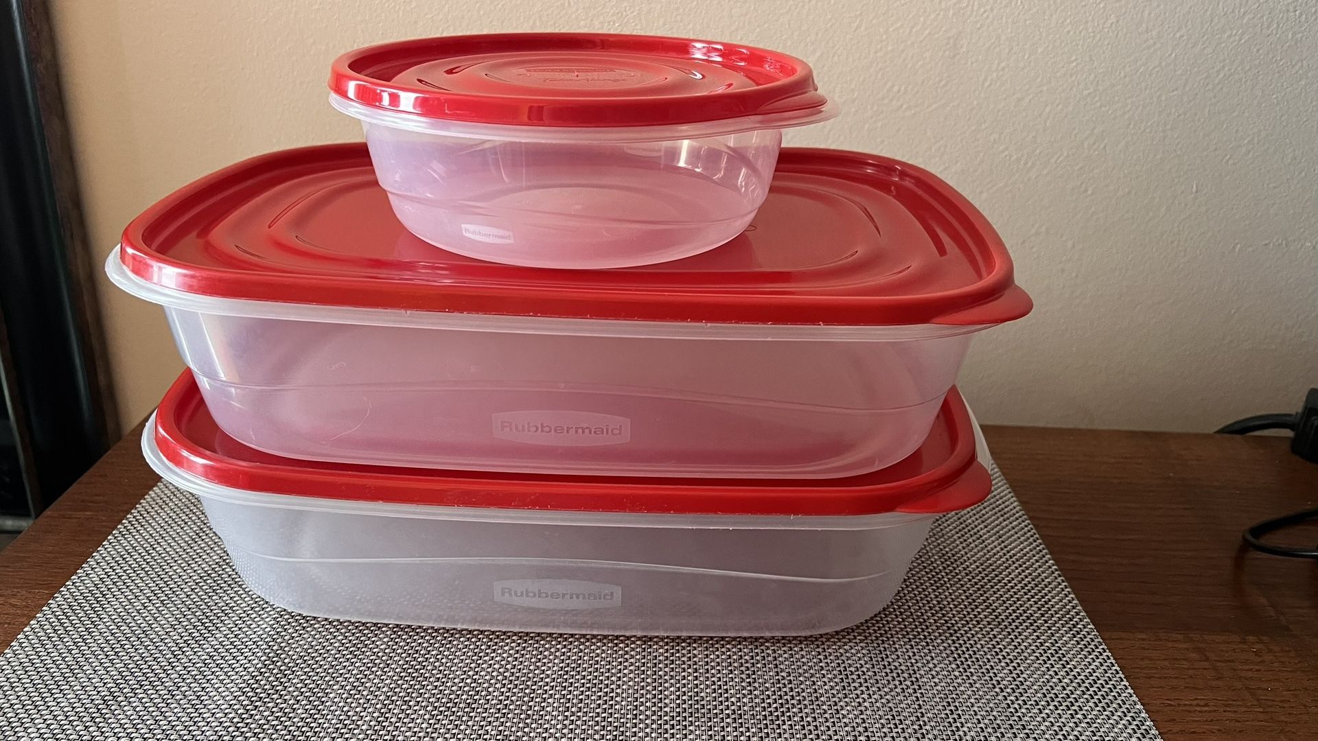 Rubbermaid TakeAlongs Food Storage - Set of 3 Containers with Lids