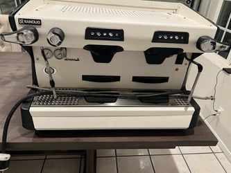 Commercial espresso machine