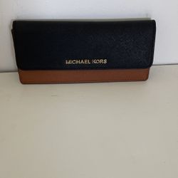 Michael Kors wallet