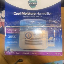 Vicks Cool Moisture Humidifier (Brand New)
