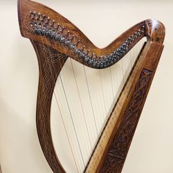 Mid East MFG Celtic Design 29 String Harp with Levers