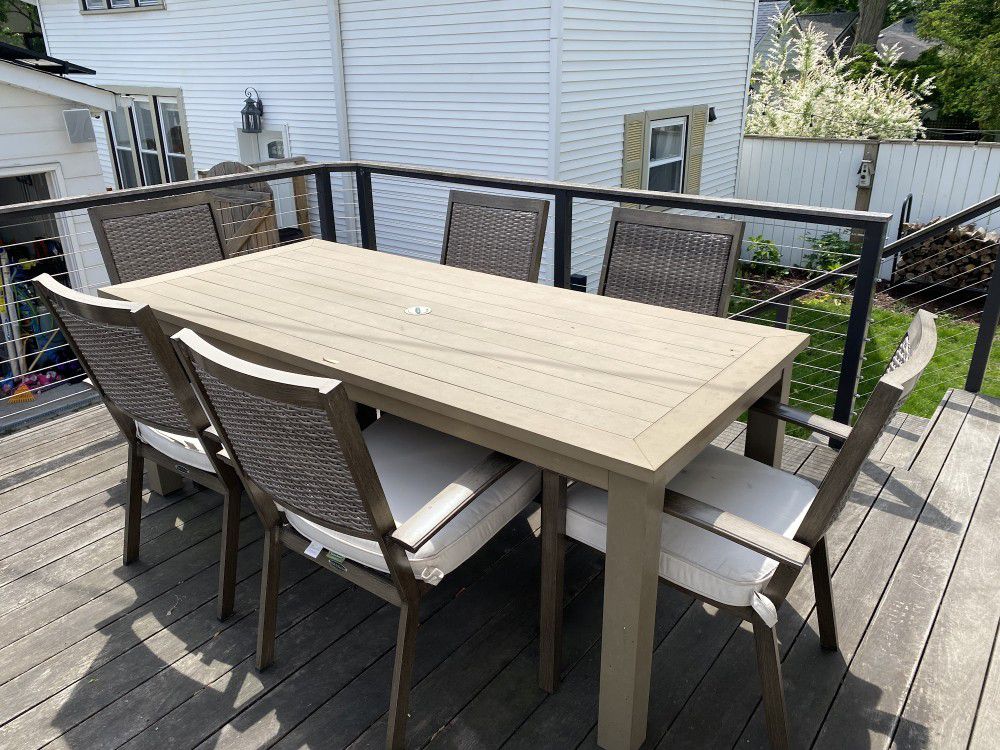 Smith & Hawken outdoor aluminum dining table + 6 chairs with cushions