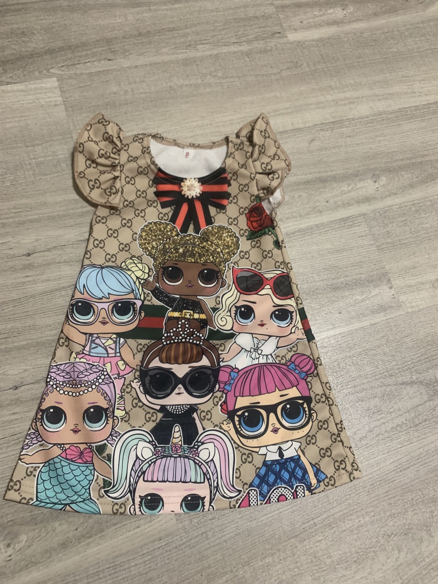 Little girl's dress size S