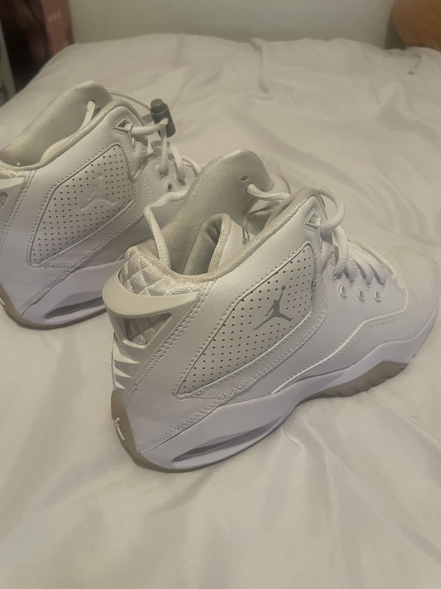 Jordan B’loyal GS Michael Jordan Jorden White 6Y/7.5W Size Basketball Shoes