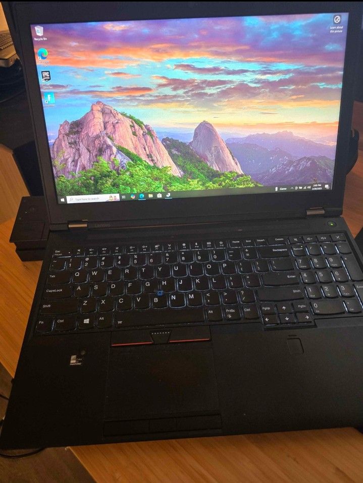 Lenovo ThinkPad P51 Workstation Laptop + Docking Station