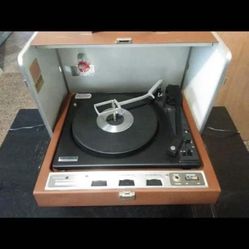 1960’s G.E. Record Player 