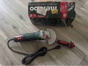 Metabo 6-Inch Angle Grinder | 13.5 Amp | 9,600 RPM | Electronics | Non-locking Paddle Switch | WEP 15-150 Quick