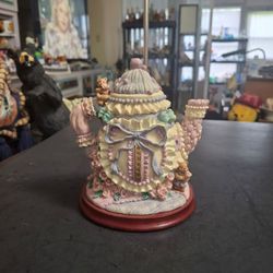Lovely Resin Highly Detailed Decorative Faux Teapot Figurine With Roses, Ribbons & Teddy Bears 5.5"H X 4.75"W