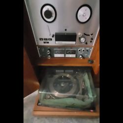 1960's Vintage Custom Stereo System With Speakers