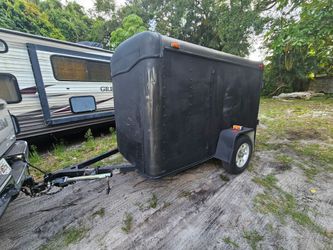 Trailer 5x8 "2005" used, but pulls great no leaks all lights work, 5ft Hight interior newer tires clean documentation in hand ✋️ READ DESCRIPTION FIRS