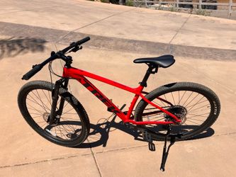Trek Marlin 8 Hardtail MTB
