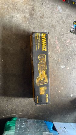 Dewalt saw 20volt