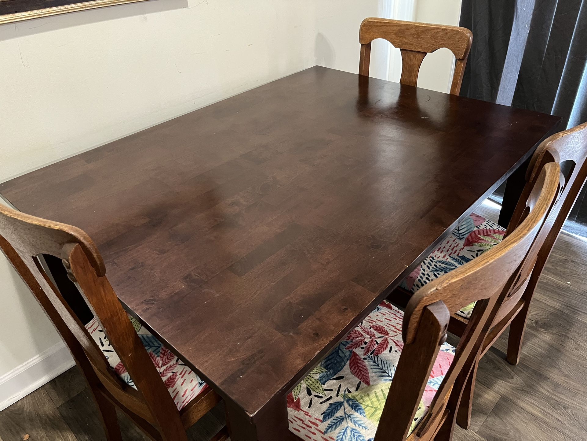 Dining Room Table that seats 4