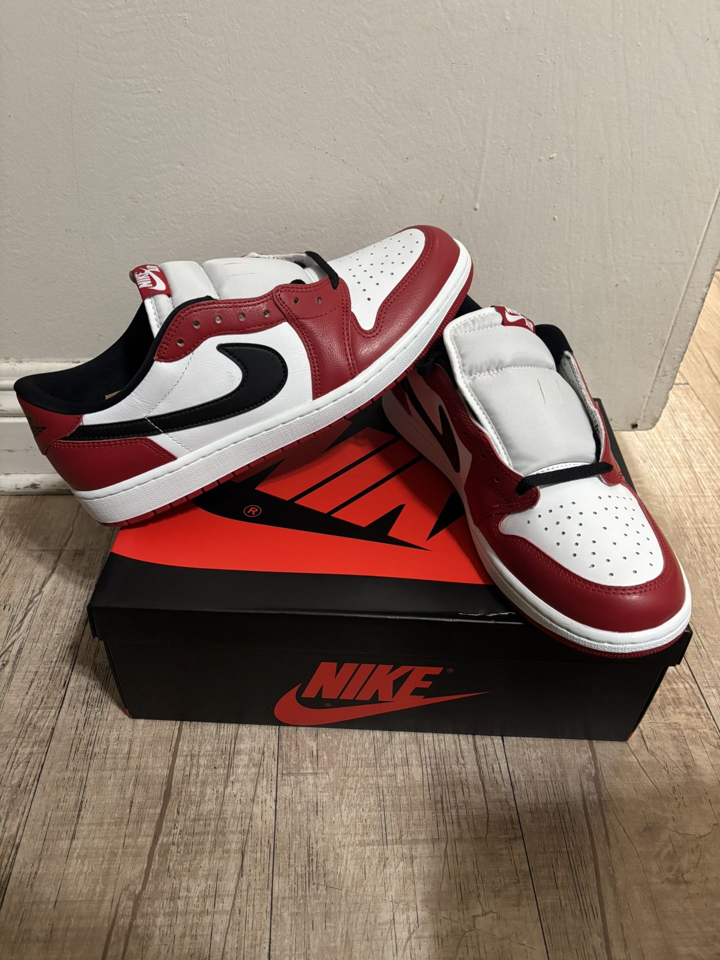 Air Jordan 1 low OG Chicago