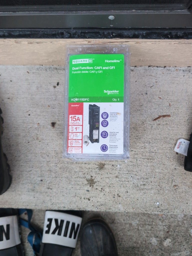 15amp Square D HOM115DFC Breakers 5 In Total Will Sell Separately 