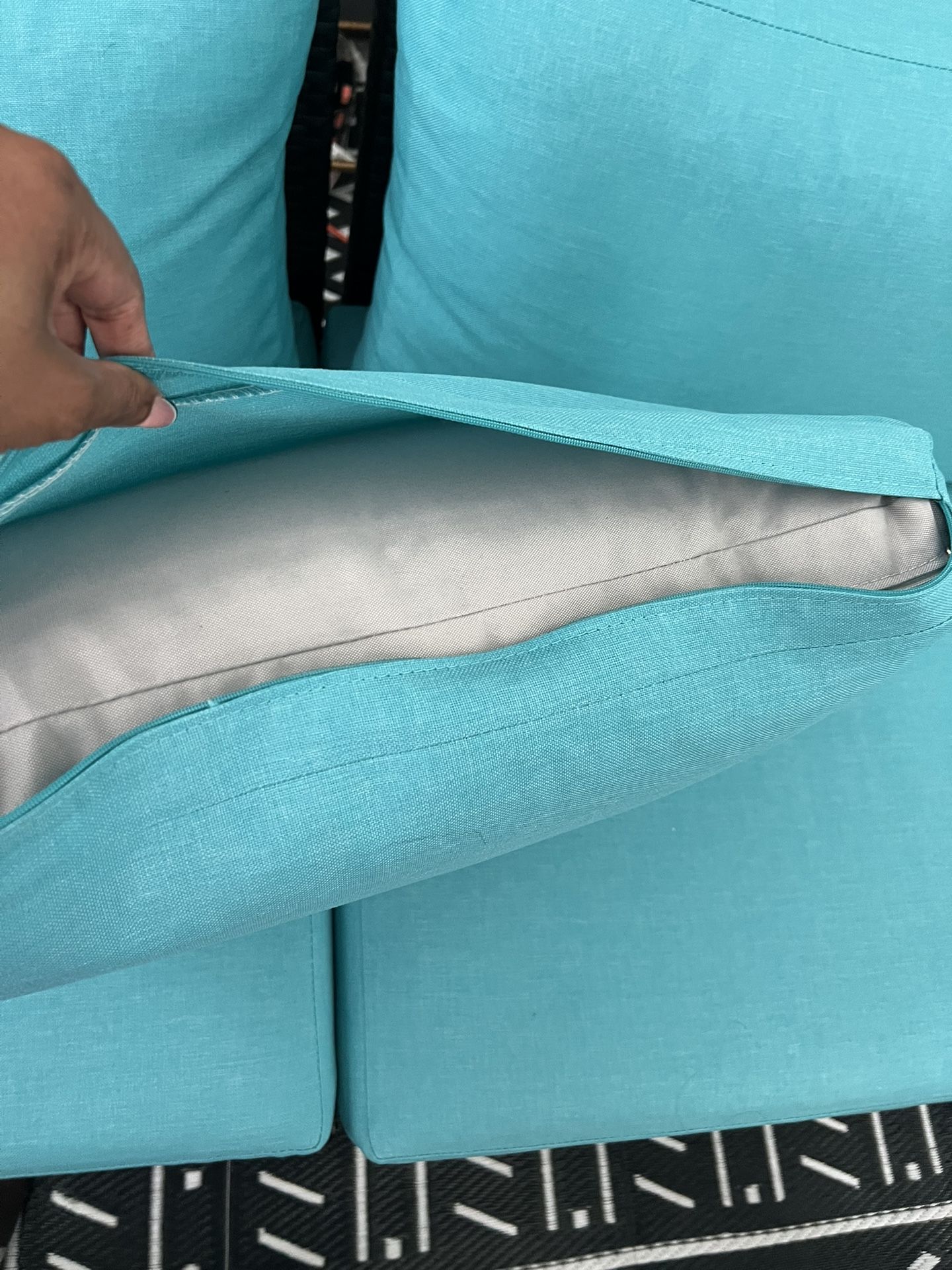 Like new 6piece Wicker Patio Furniture