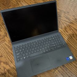 Dell Inspiron 15 3520 Touchscreen - intel i7 - 477 GB
