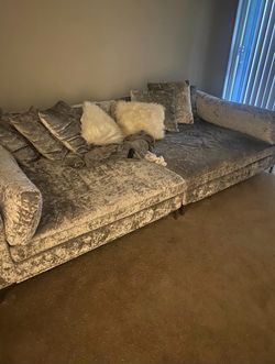 American signature velvet 2piece couch