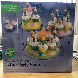 Christmas Gift Cake Stand