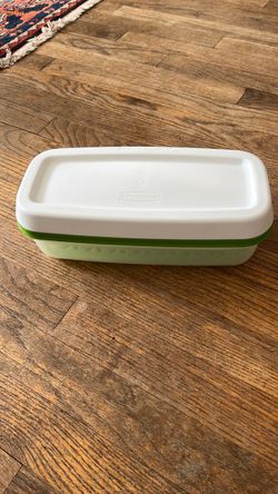 Rubbermaid container