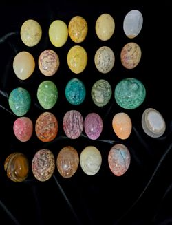 Lot of 26 Assorted Handmade Polished Oval Alabaster Marble Eggs Mixed Colors.