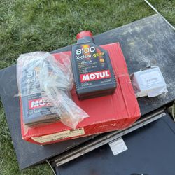 Motul 1L Synthetic Engine Oil 8100 X-Clean Gen 2 5W40