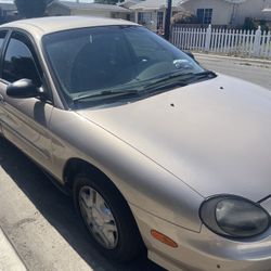 1999 Ford Taurus