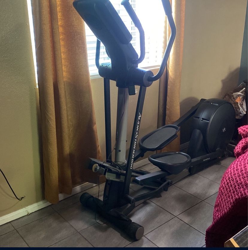 NordicTrack Elliptical AudioStrider 800