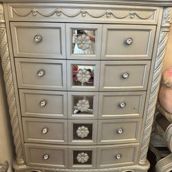 5-drawer Tall Dresser