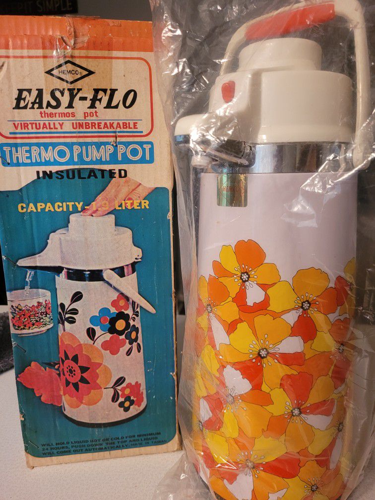 Vintage Easy Flow Thermo Pump thermos w/ box Flower Pattern for Sale in  Plainfield, IL - OfferUp