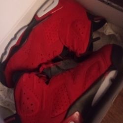 Jordan 6 Toro  Size 9