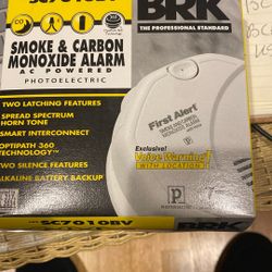 BRK Smoke And Carbon Monoxide Alarm AC SC7010BV