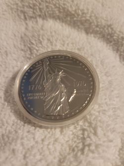 1976 National Bicentennial Sterling Silver Medal (Proof w/ Box) One Ounce Silver!