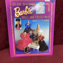 BARBIE COLLECTION BOOK
