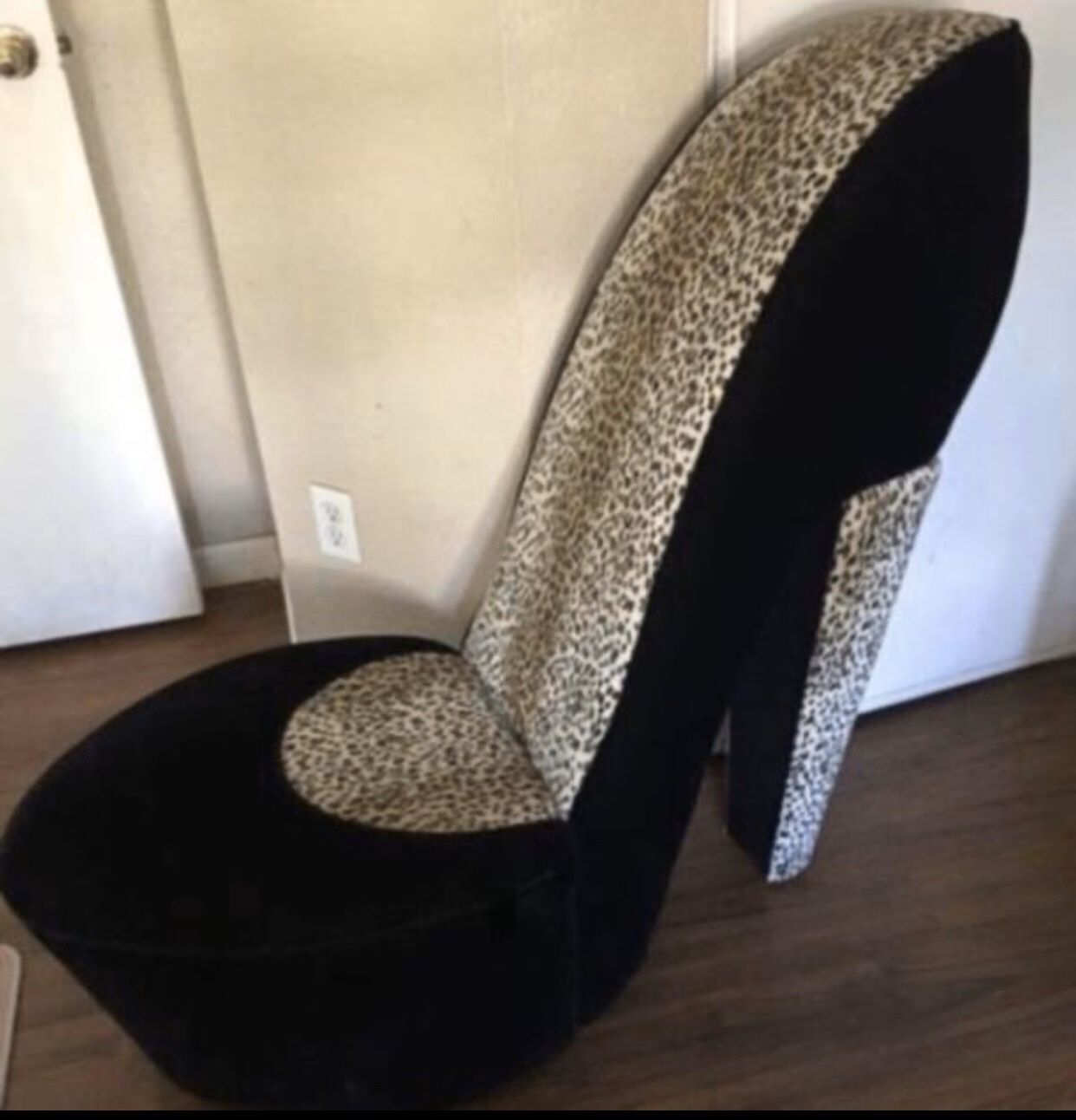 Heel Chair