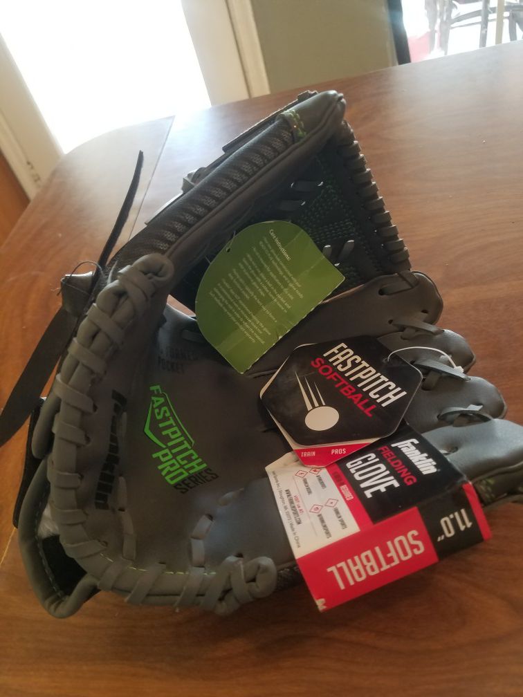 Fastpitch Softball Glove