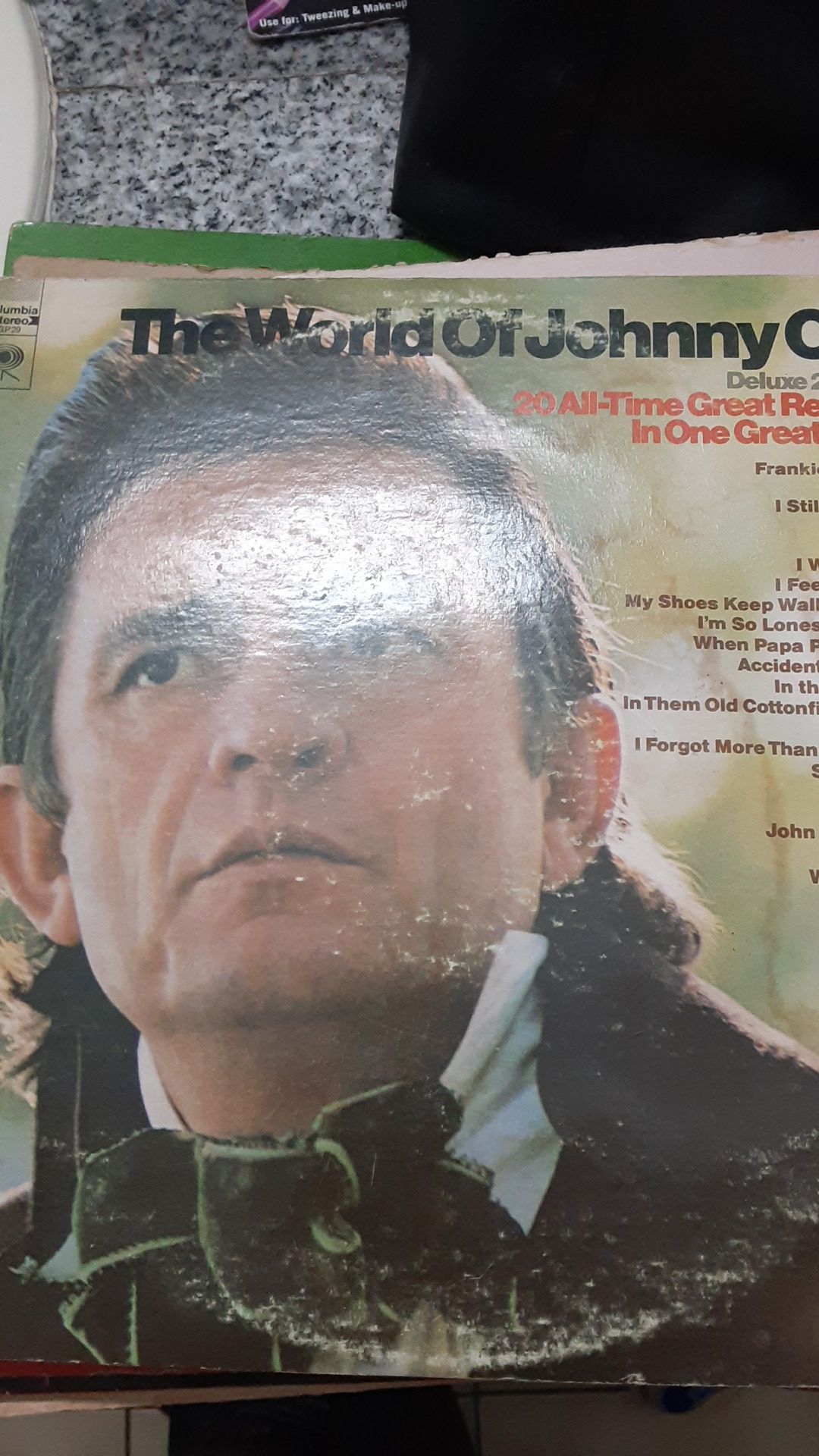 Johnny Cash Deluxe 2 record set 20 all-time greatest recordings in one grape