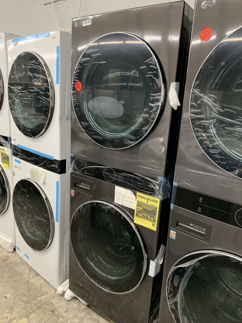 New LG Black Stainless Steel Stacked Washer And Dryer Gas With Steam