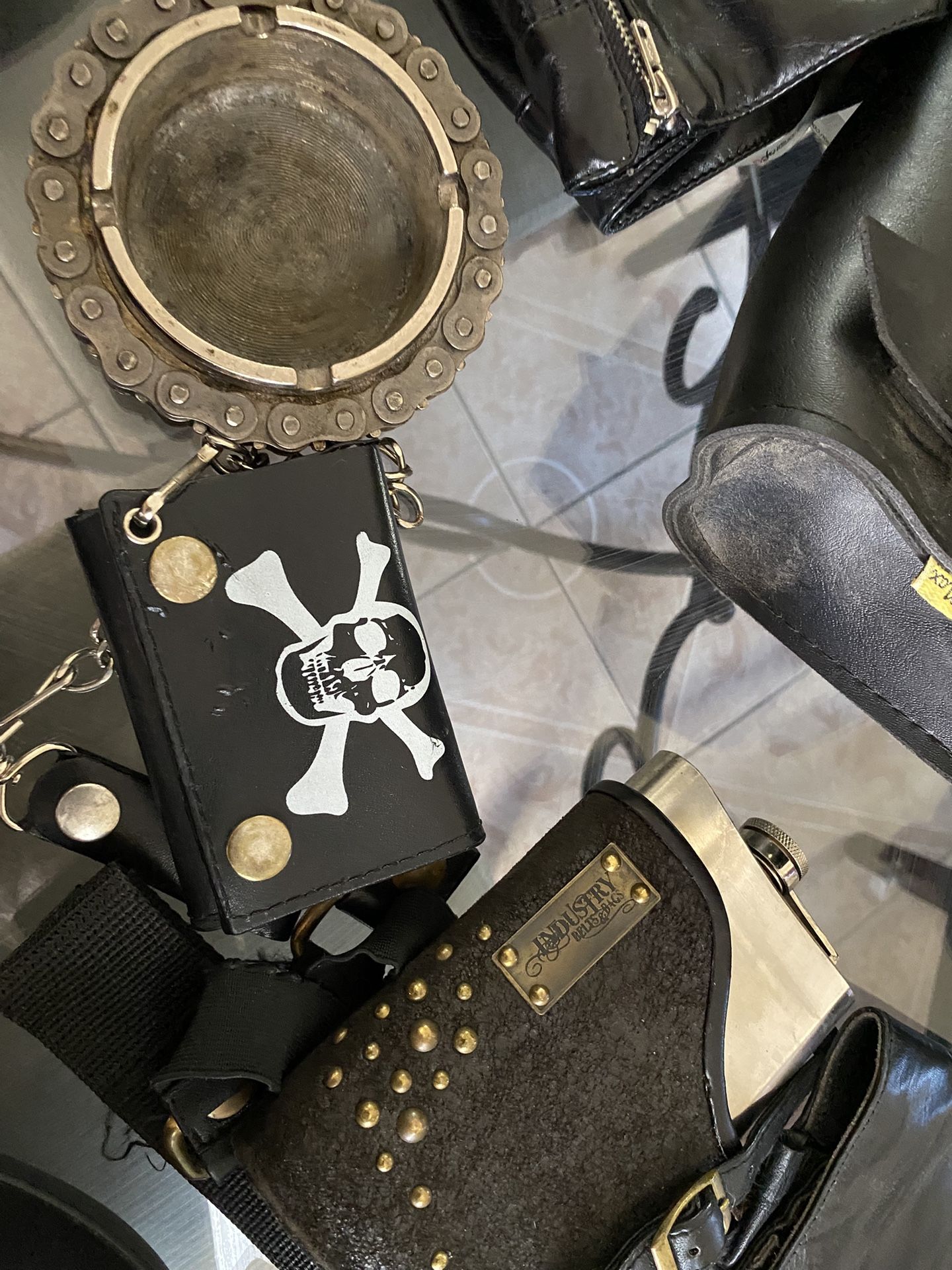 Harley Davidson And Leather Accessories