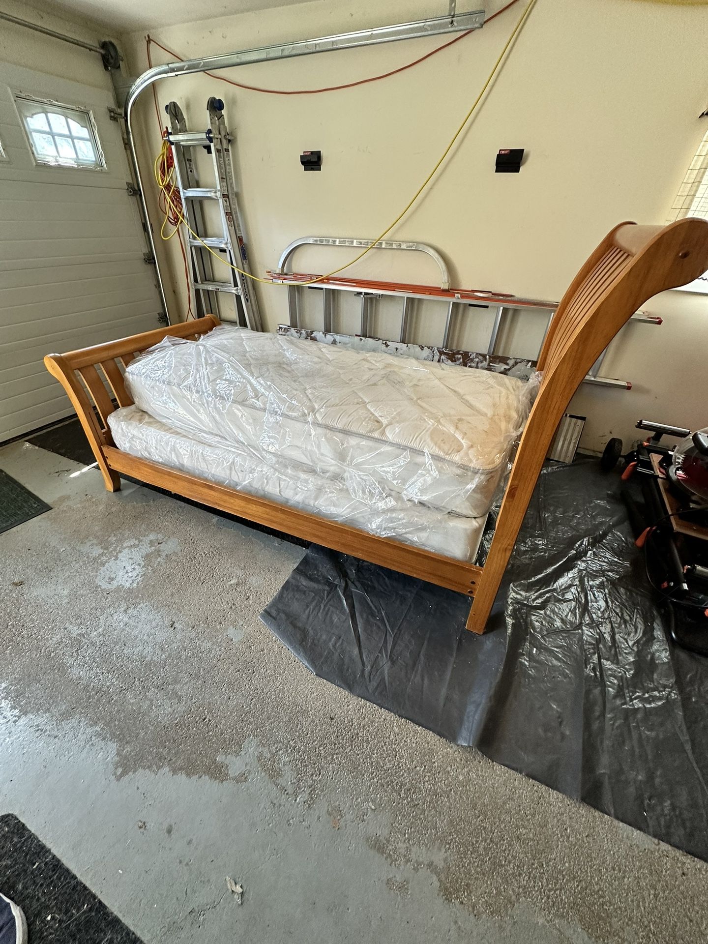 Twin Bed